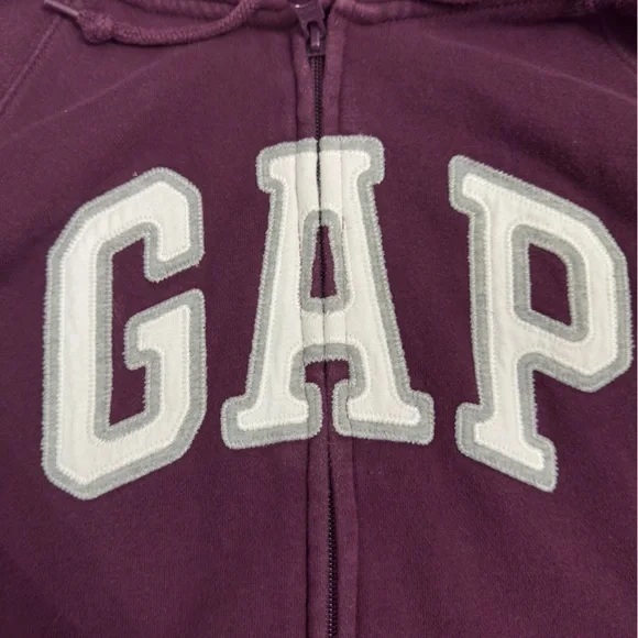 GAP Arch Logo Heavyweight zip Hoodie - Picture 4 of 8